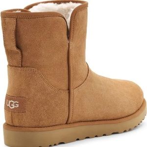UGH - Cory II Boot - Genuine Shearling